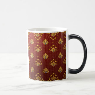 Isto é uma caneca de padrão bordado