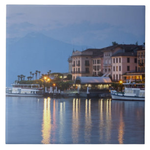 Itália, Como Province, Bellagio. Vista de cidade,