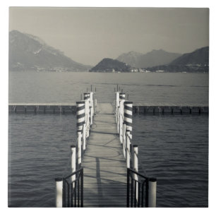 Itália, Como Province, Tremezzo. Píer de lago.