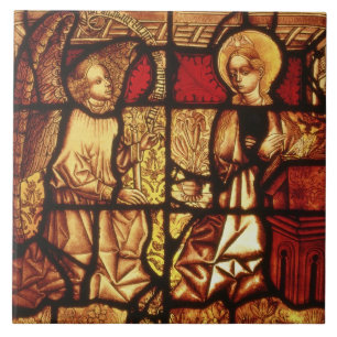 Janela de vitral que descreve o aviso, G