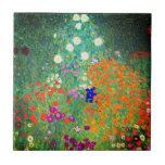 Jardim Flor Gustav Klimt<br><div class="desc">Azulejo com a pintura a óleo do Jardim Flor de Gustav Klimt (1906). Um belo jardim de flores roxas,  vermelhas,  brancas,  azuis e laranja. Um presente de excelente para fãs de Arte Nouveau e de Arte Austríaca.</div>