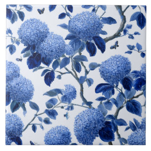 Jardim Floral de Cottage com Hortênsias Azuis