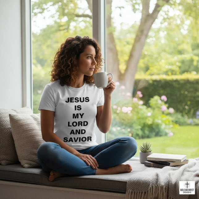 "Jesus é meu Senhor e Salvador" Camiseta feminina (Criador carregado)