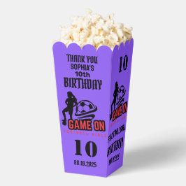 Jogadora de futebol, Caixa de Favor da Futebol