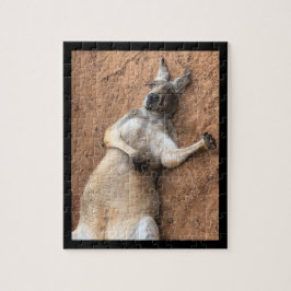 Jogo de quebra-cabeça do canguru em dias preguiços