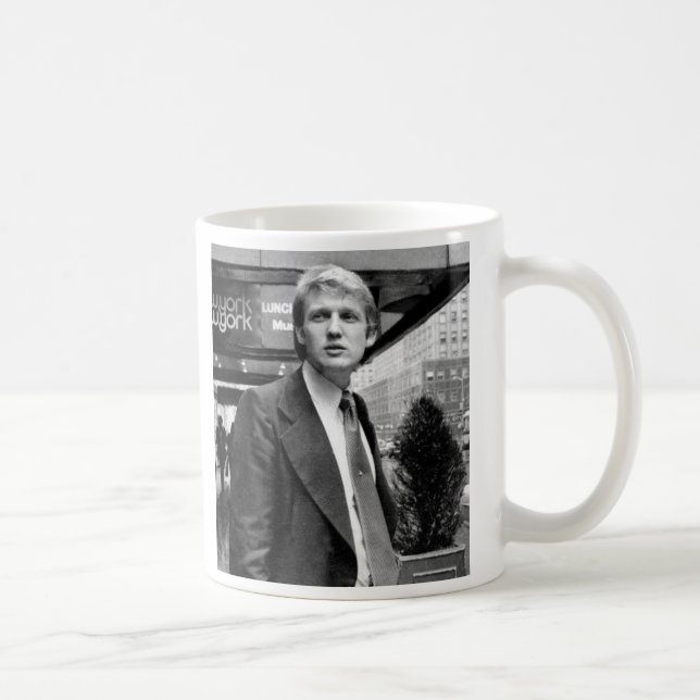Jovem Donald Trump - caneca de café (Direita)