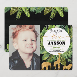 Jovem selvagem e três meninos no convite para foto