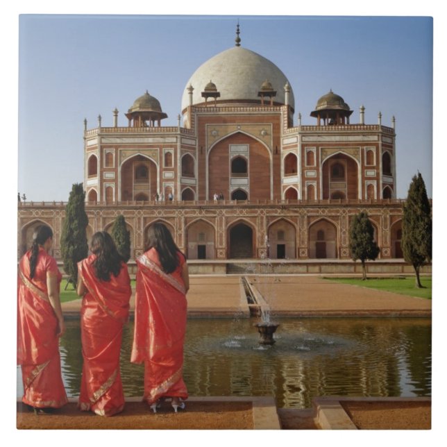 Jovens senhoras indianas e o túmulo de Humayun, Dé (Frente)