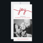 Joy Red Modern Script Cartões de foto de Natal<br><div class="desc">Envie alegria de feriado para seus amigos,  família e entes queridos com esses cartões com fotos clássicos e na moda com um roteiro vermelho no topo e sua foto favorita. Ver a coleção correspondente na loja Young Wanderlust!</div>