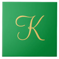 K inicial de cor Dourada sobre fundo verde sólido