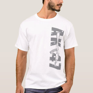 Kalashnikov AK47 do lado da camisa da arma de