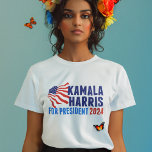 Kamala Harris para Presidente das Eleições 2024<br><div class="desc">Kamala Harris para o Presidente 2024 Eleitoral,  Camisa-Blenda Tripla Mulher,  com bandeira americana acenando. Correto,  branco e design azul para um democrata patriótico votando nas eleições presidenciais.</div>