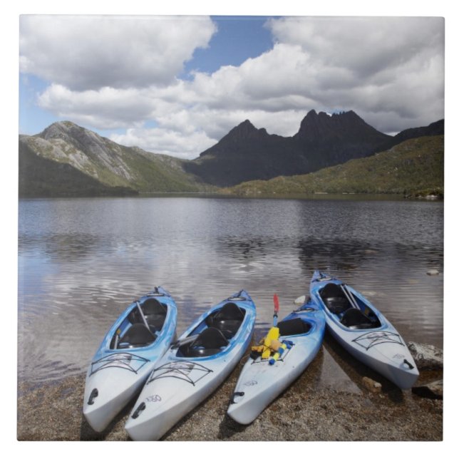 Kayaks, Cradle Mountain and Dove Lake, Cradle (Frente)
