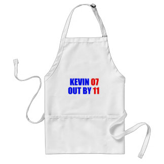 Kevin 07 para fora pelo avental 11