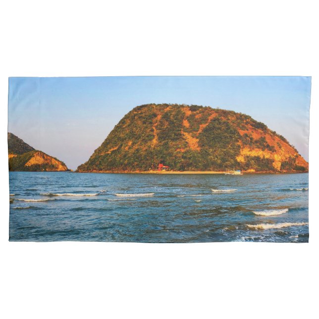 Koh Nom Sao e Koh Ku Ram (Frente-Esquerda)