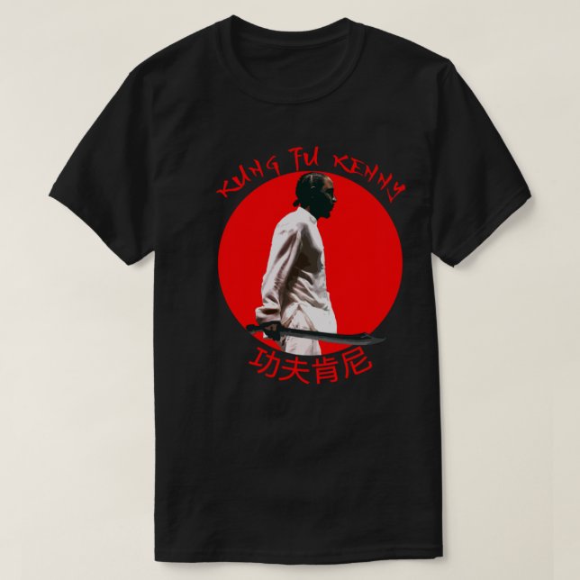 Kung Fu Kenny - Camisa Essencial (Frente do Design)