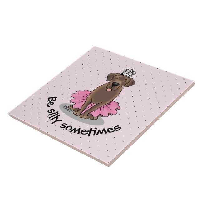 Labrador de chocolate da Princesa balé (Lateral)