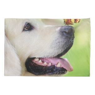 Labrador E Travesseiro decorativo De Borboleta