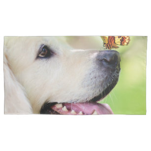 Labrador E Travesseiro decorativo De Borboleta