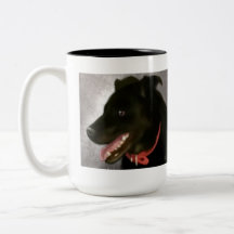 Labrador preto dois tonificou a caneca