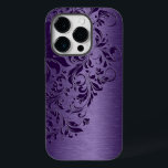 Lace Floral Roxo Profundo Elegante Em Casca Roxa<br><div class="desc">Tonalidades roxas de fundo metálico, com rendas florais roxas profundas.</div>