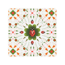 Ladybug Design Red, Green, em branco