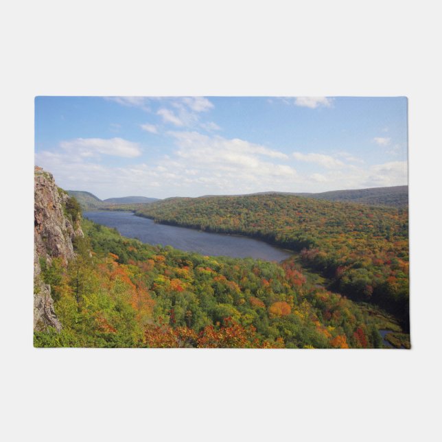 Lago no tapete das nuvens (Frente)