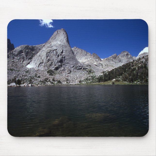 Lago solitário e Picos Mousepad (Frente)