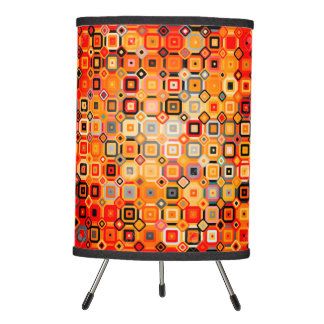 lâmpada de mesa de laranja retro queimada no porão