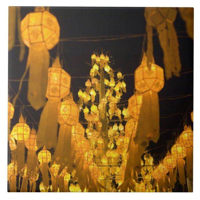 Lanternes para o festival Loi Krathong. (Frente)