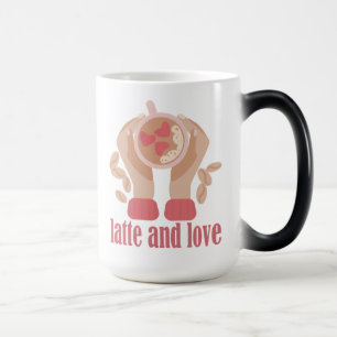 Latite e xícara de amor, mãos e café