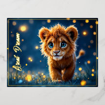 Leão de bebê mágico caminhando em uma noite de fan