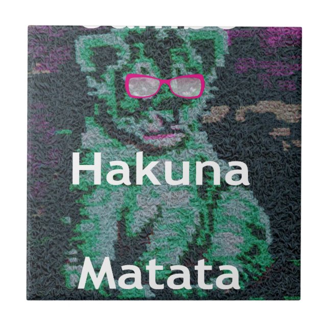Leão Verde com Óculos Rosa "Hakuna Matata" Arte (Frente)