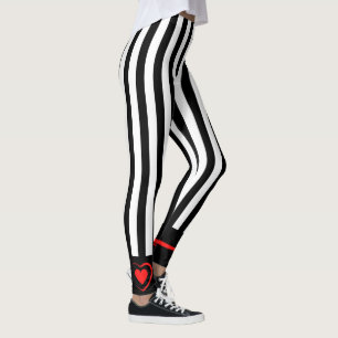 Legging Bandas Pretas e Brancas com Coração Vermelho Brilh