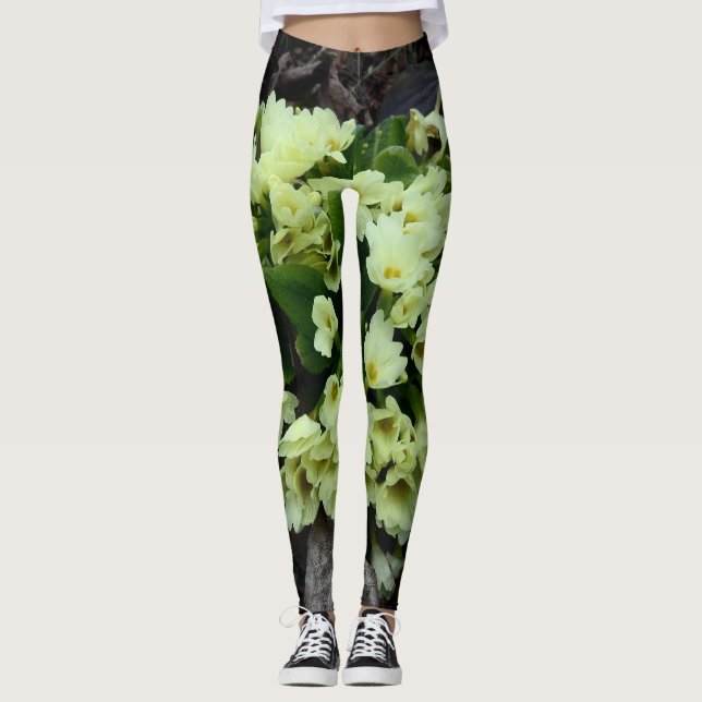 Legging Bonita Primula vulgaris Primroses em folhas secas (Frente)