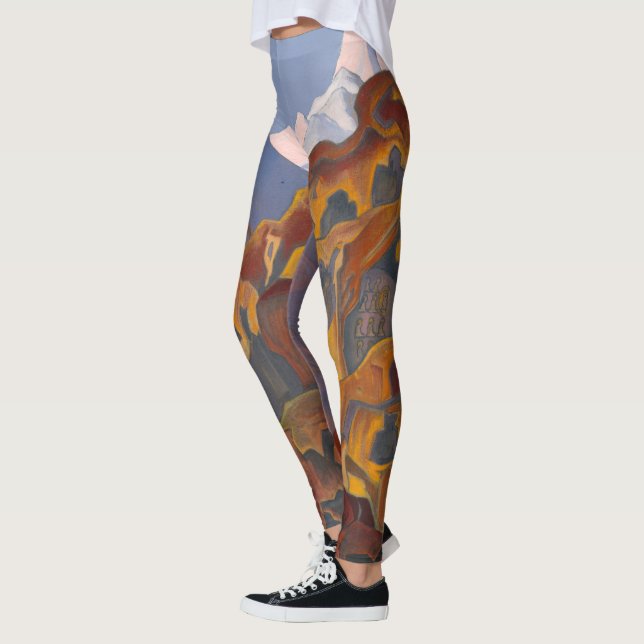 Legging Cavernas Sagradas, 1932, por Nicholas Roerich (Esquerda)