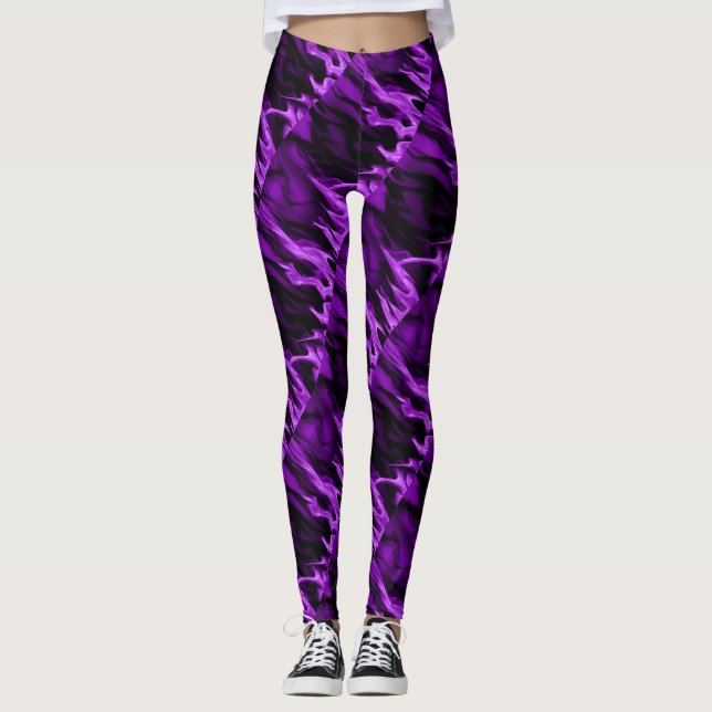 Legging Chama roxa e caneleiras pretas (Frente)