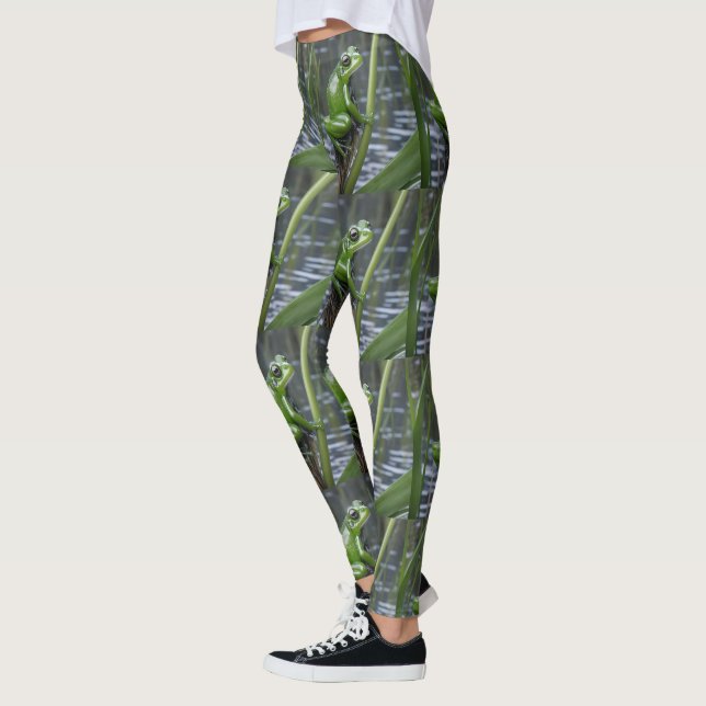 Legging "Claridade Cristal: Sapo de Vidro Verde em Rios" (Esquerda)