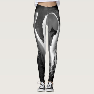 Legging Com imagem estilizado preto e branco da cisne
