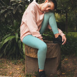 Legging Cor de Água Minimalista Simples Turquesa Azul Basi<br><div class="desc">Esta design apresenta uma simples e mínima legenda turquesa com cor d'água simples padrão simples,  uma diversão caprichosa bonitinha adorável,  turquesa simples básica,  padrão clássico azul-clássico,  celebração de feriado natalício,  design de estilo água igualável,  mesa azul-turquesa simples,  calças de ioga azul-claro simples,  roupa azul comum básica</div>