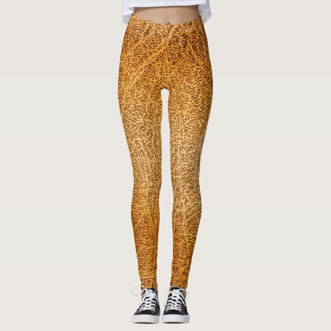 Legging Couro Marrom: Fechamento Detalhado da Textura (Frente)