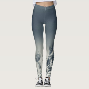 Legging Escuridão e nuvens que cobrem a montanha