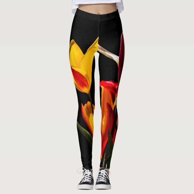 Legging Flores da anca fundo preto (Frente)