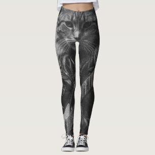 Legging Gato com Jaqueta de couro tocando violão elétrico