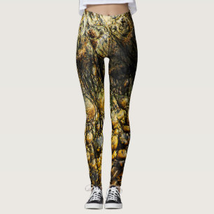 Legging Golden Crocodile Skin Texture Close Up