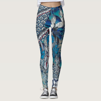 Legging Guindastes azuis que voam sobre flores