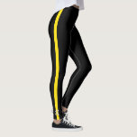 Legging Linha amarela fina inicial do monograma do<br><div class="desc">Estas caneleiras finas da Linha Verde caracterizam uma linha vermelha fina vertical na parte externa do pé acentuado por um monograma do roteiro na tipografia branca de que você pode personalizar ou suprimir. Aperfeiçoe para aqueles nas forças armadas, patrulha fronteiriça, guardas florestais de parque, oficiais da conservação ou para mostrar...</div>