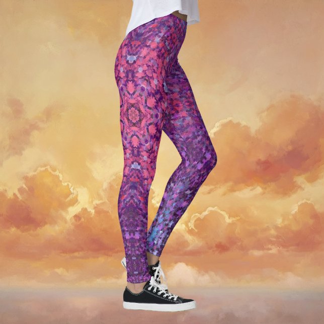 Legging Mandala digital rosa púrpura e azul (Pink Purple and Blue Digital Mandala Leggings by Wormhole Orbital)