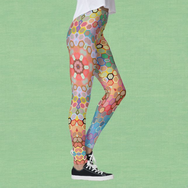 Legging Mandala Hexagonal Arco-íris (Rainbow Hexagon Mandala Leggings by Wormhole Orbital)
