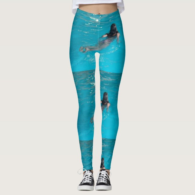 Legging Modelo feminino de natação Thunder_Cove (Frente)
